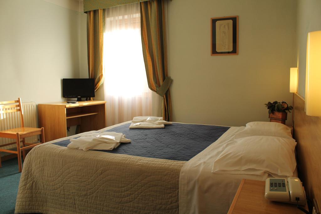 Hotel Villanova Santo Stefano Di Cadore Exteriör bild