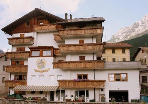 Hotel Villanova Santo Stefano Di Cadore Exteriör bild