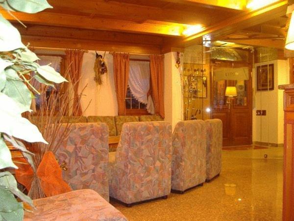 Hotel Villanova Santo Stefano Di Cadore Exteriör bild