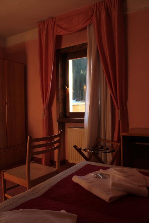 Hotel Villanova Santo Stefano Di Cadore Exteriör bild